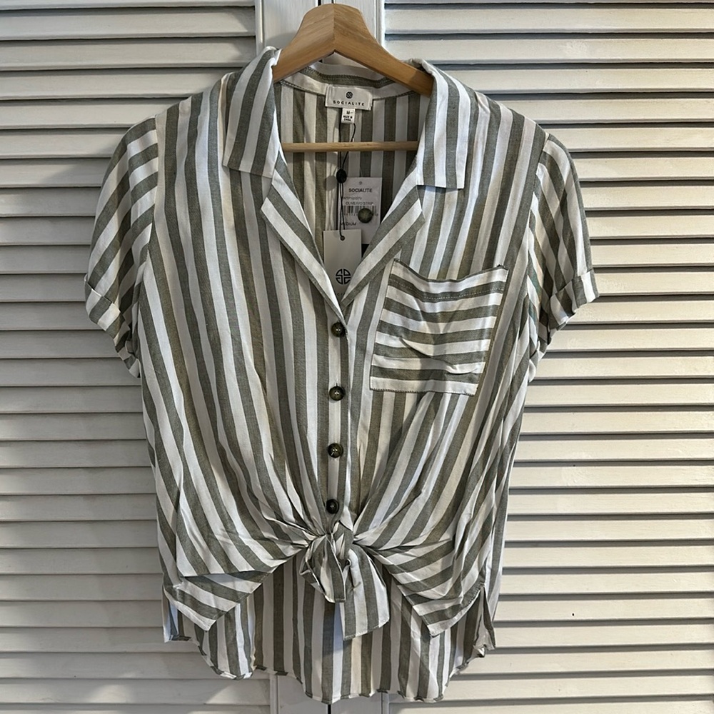 Socialite Striped Button Down Short Sleeve - Medium - NWT